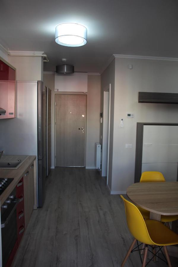 Lowcost Tryp Apartment Oradea Exterior photo