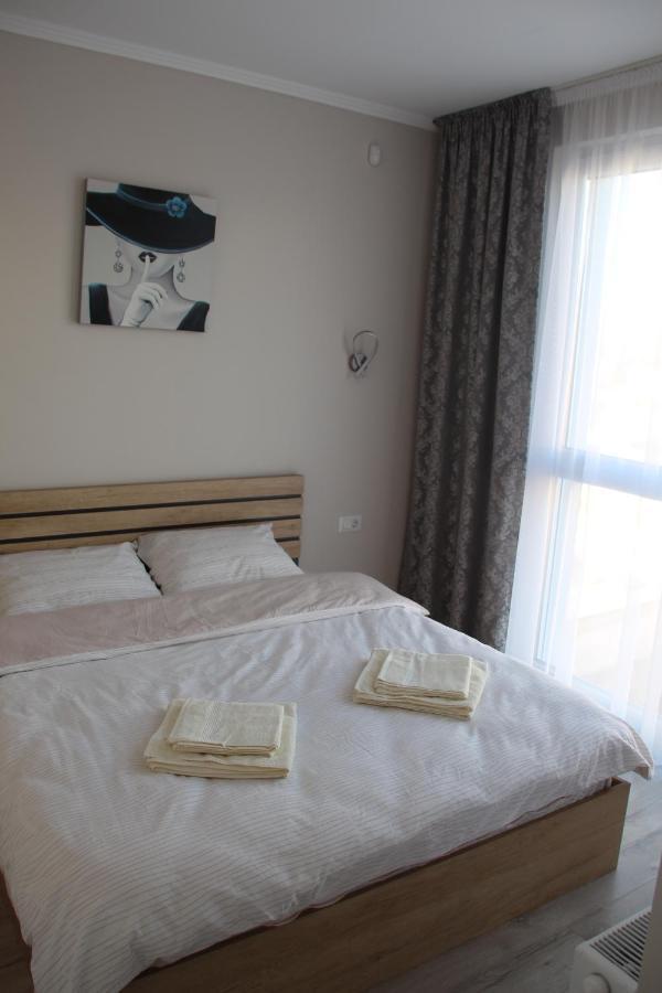Lowcost Tryp Apartment Oradea Exterior photo